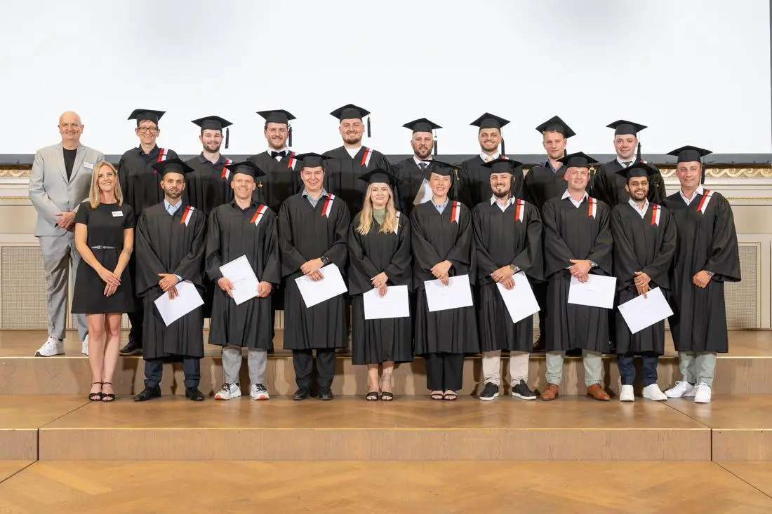 Foto Absolvent:innen Bachelor-Studium 2025