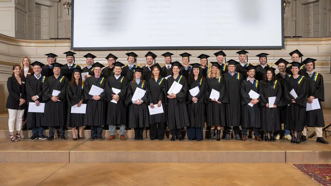Foto Absolvent:innen EMBA-Studium 2023