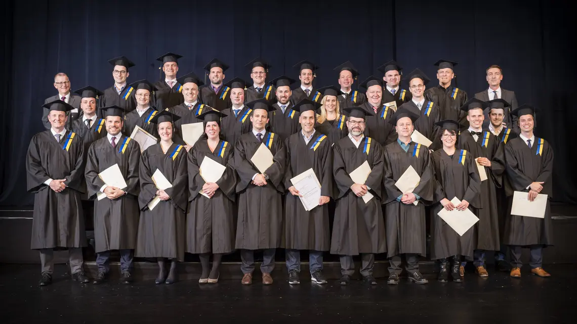 Foto Absolvent/innen EMBA-Studium 2019