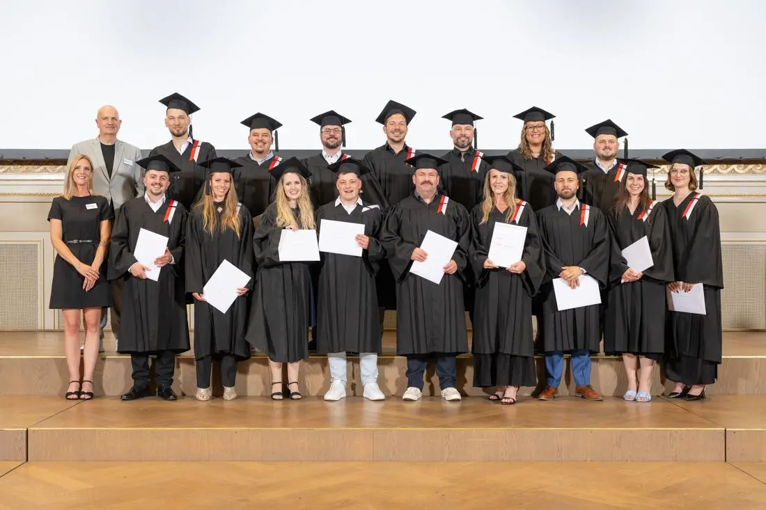 Absolvent:innen Bachelor of Science in Business Administration 2026